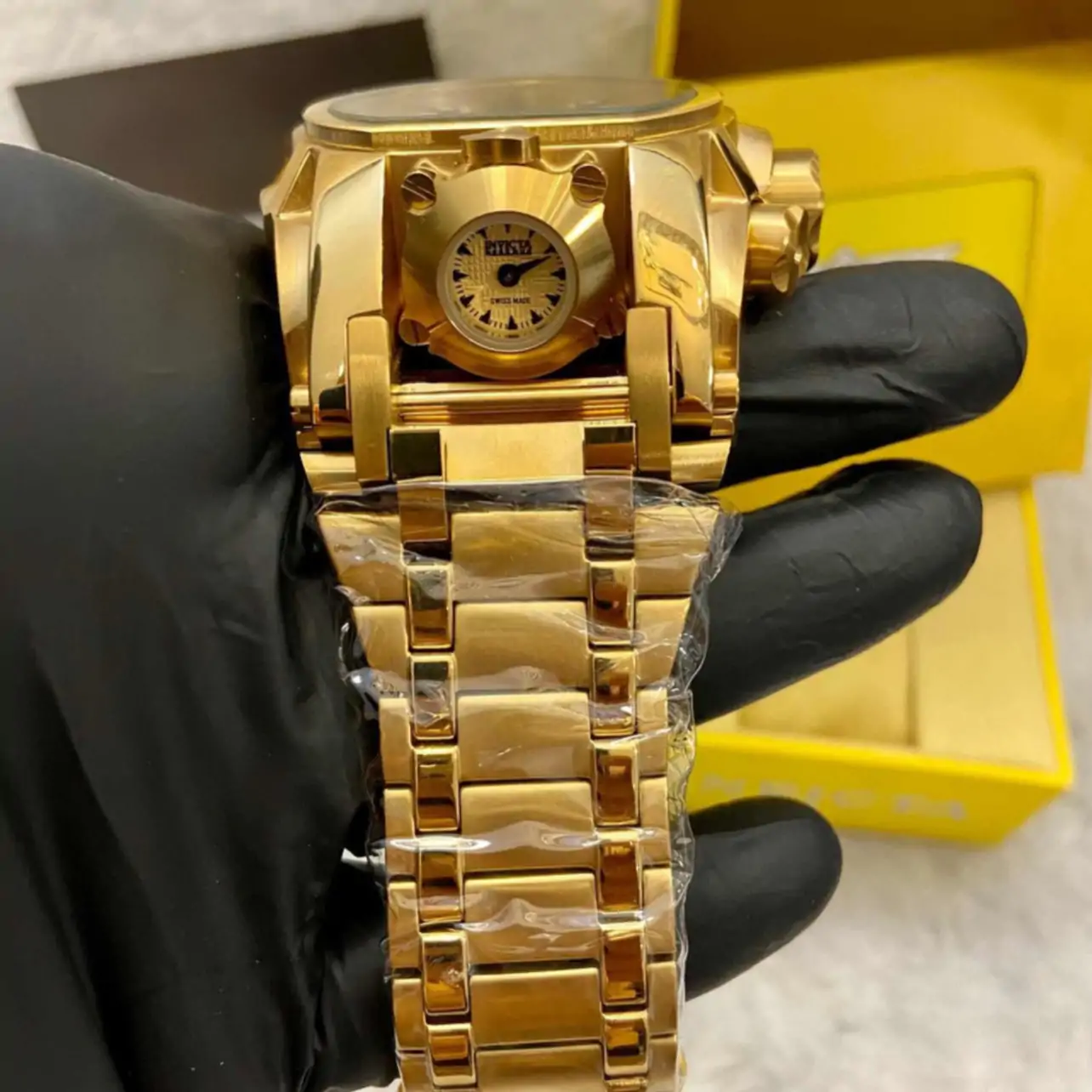 Relógio Invicta Reserve Bolt Zeus 25210 – Full Gold - Image 3