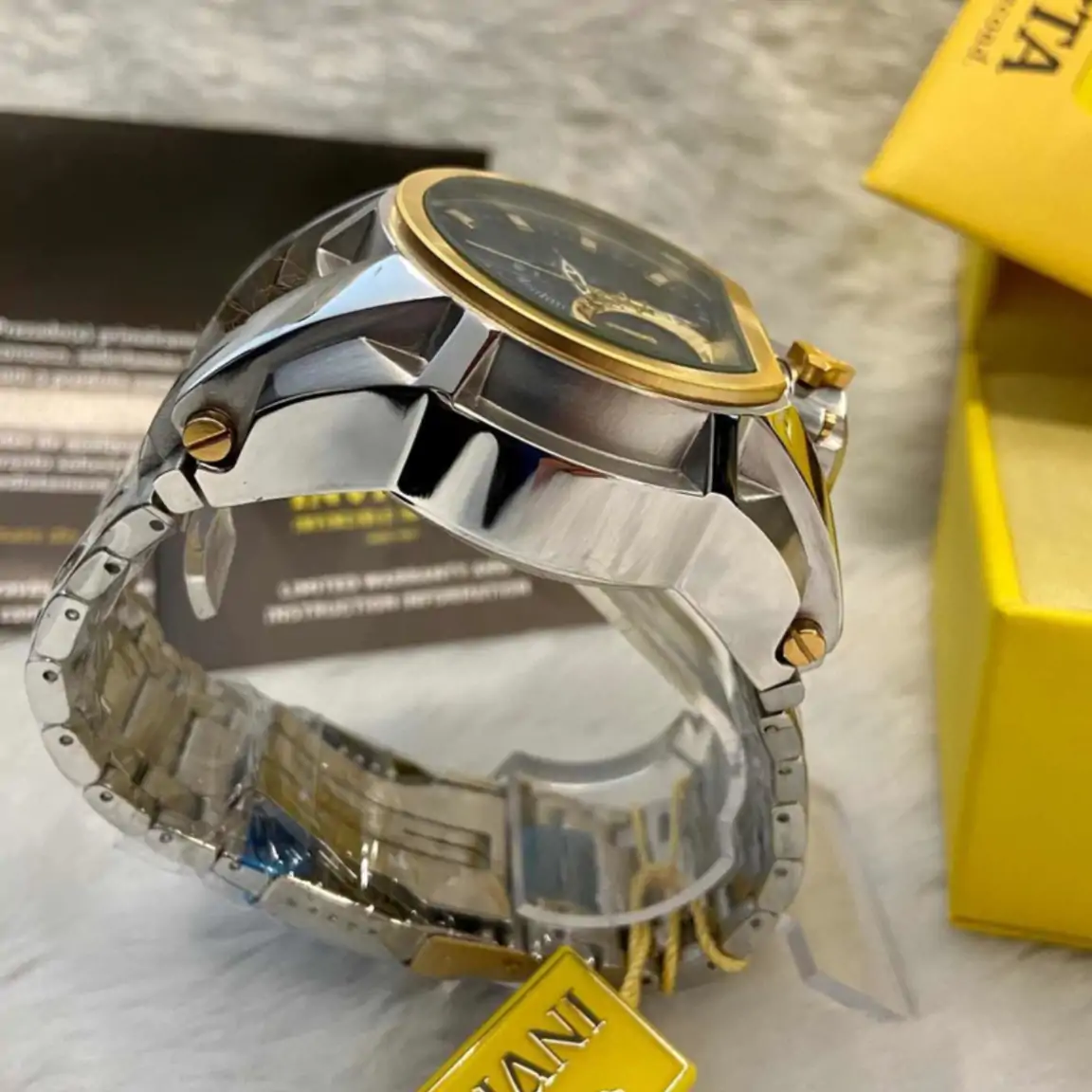 Relógio Invicta Reserve Bolt Zeus 25205 – Prata com Detalhes em Ouro e Mostrador Azul - Image 4