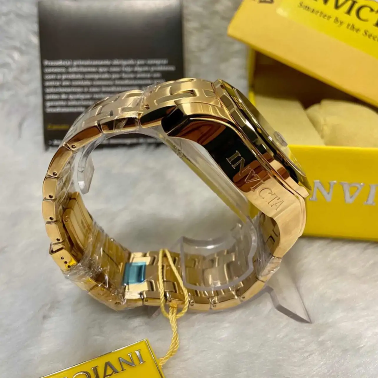 Relógio Invicta Pro Diver 0072 Dourado com Mostrador Preto - Image 4